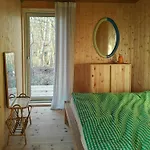 Handbuilt In Untouched Forest By Lango Semesterbostad