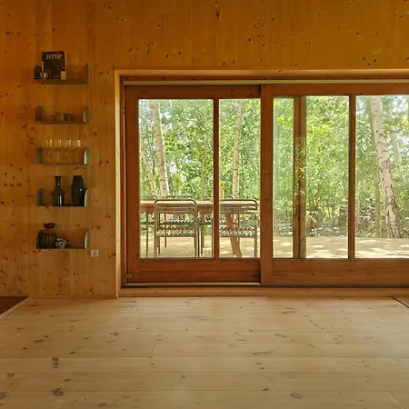 בית נופש Handbuilt In Untouched Forest By Lango